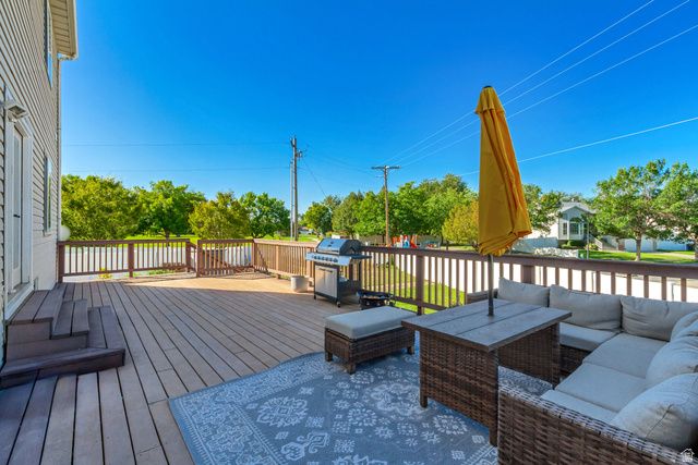 1714 S 1450 W, Woods Cross, UT 84087