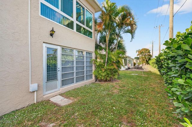 13682 Via Flora A, Delray Beach, FL 33484
