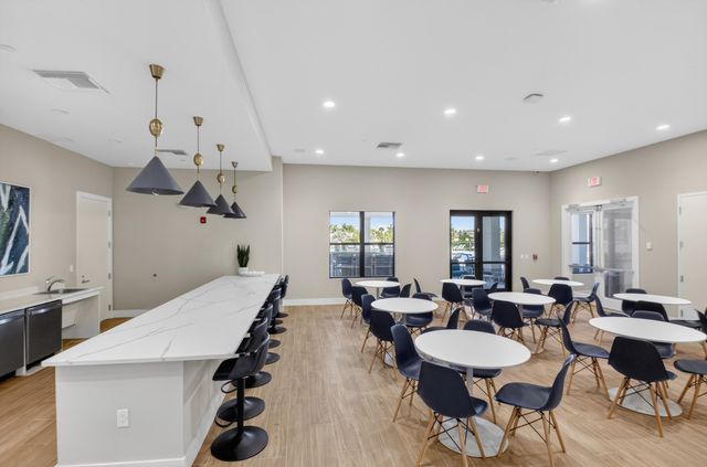 13682 Via Flora A, Delray Beach, FL 33484