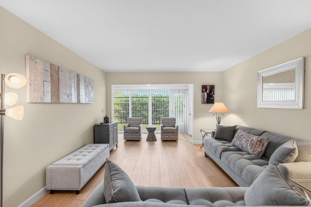 13682 Via Flora A, Delray Beach, FL 33484