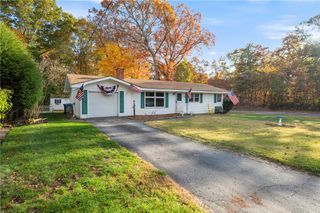 86 Forestdale Drive, Cumberland, RI 02864