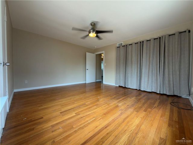 520 W Samano Street, Edinburg, TX 78539