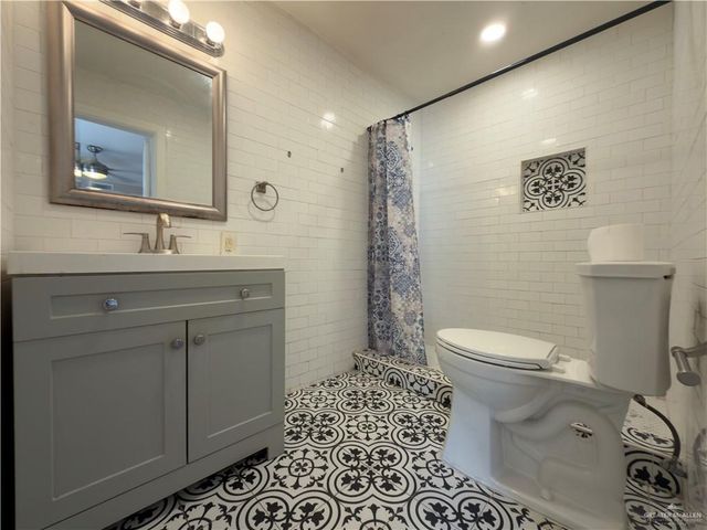 520 W Samano Street, Edinburg, TX 78539