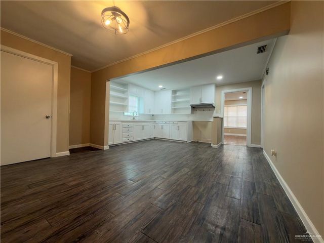 520 W Samano Street, Edinburg, TX 78539