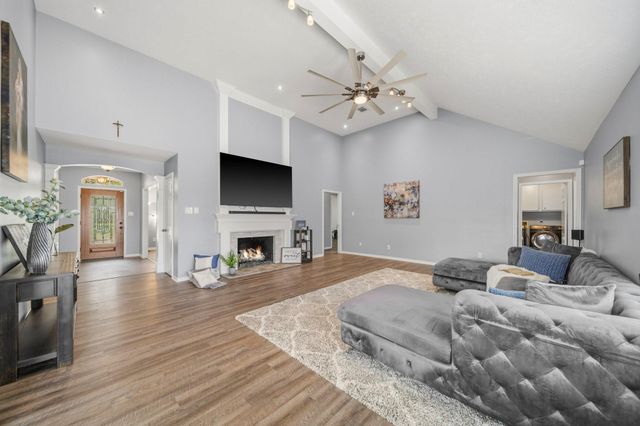 3919 E Wisteria Circle, Sugar Land, TX 77479