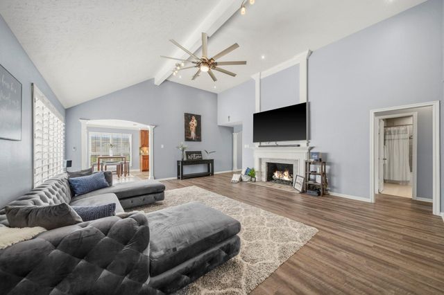 3919 E Wisteria Circle, Sugar Land, TX 77479
