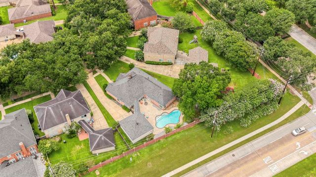 3919 E Wisteria Circle, Sugar Land, TX 77479