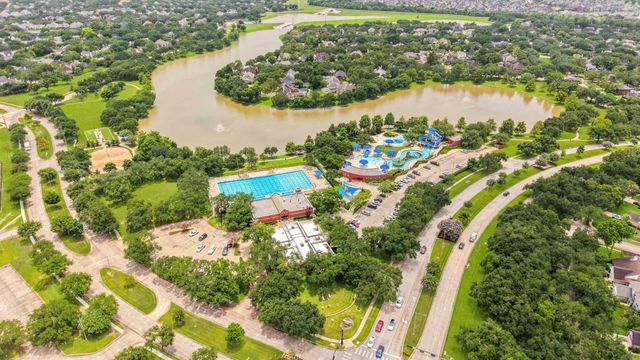 3919 E Wisteria Circle, Sugar Land, TX 77479