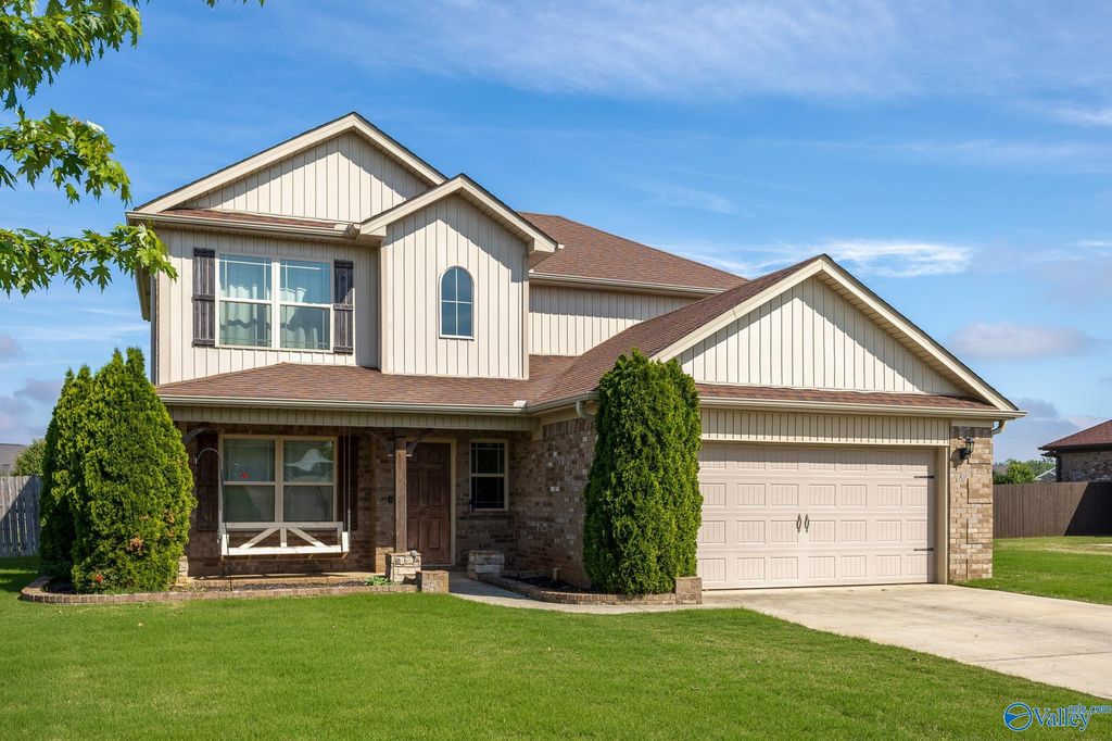 214 Briarcrest Road, Hazel Green, AL 35750