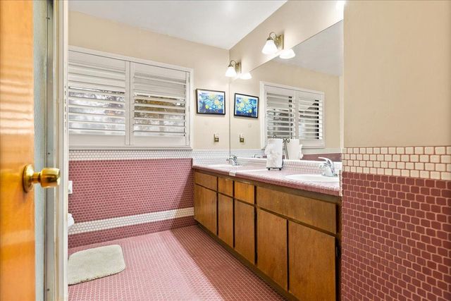 9467 Bond Rd, Elk Grove, CA 95624