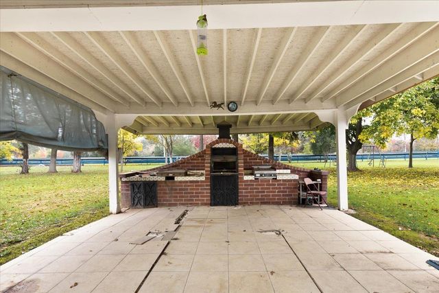 9467 Bond Rd, Elk Grove, CA 95624