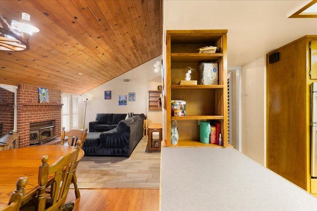 9467 Bond Rd, Elk Grove, CA 95624