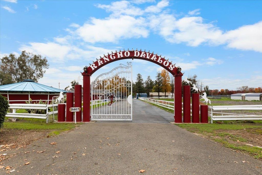 9467 Bond Rd, Elk Grove, CA 95624