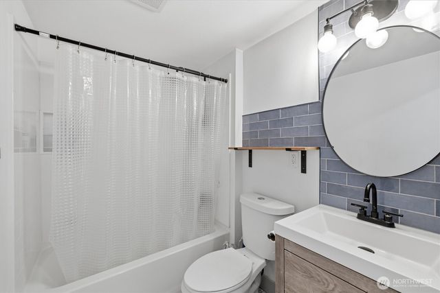 214 E 68th Street, Tacoma, WA 98404