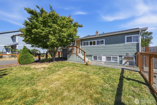 214 E 68th Street, Tacoma, WA 98404
