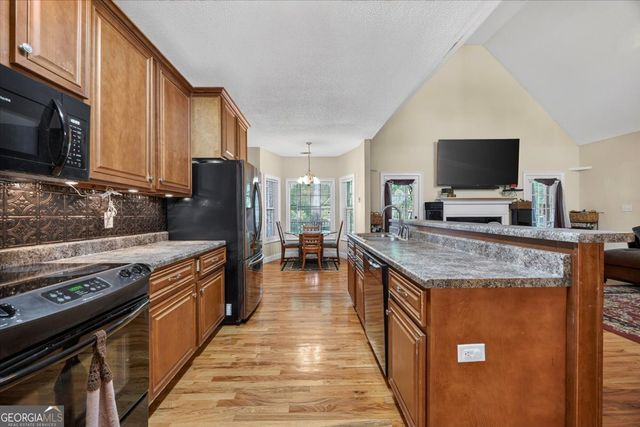 619 Grayridge Road, Gray, GA 31032