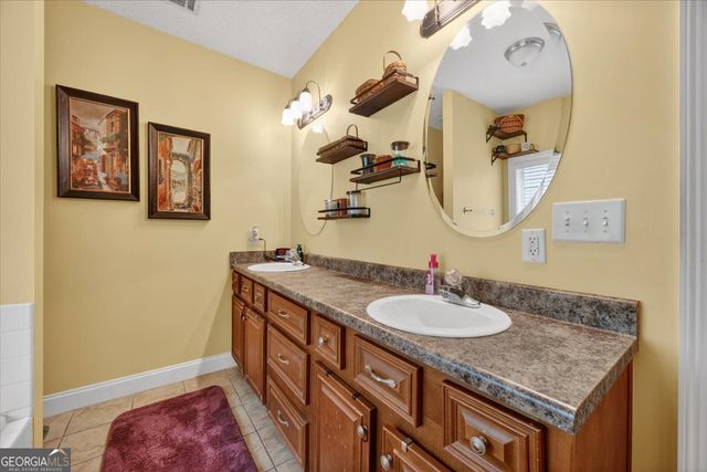 619 Grayridge Road, Gray, GA 31032