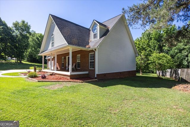 619 Grayridge Road, Gray, GA 31032