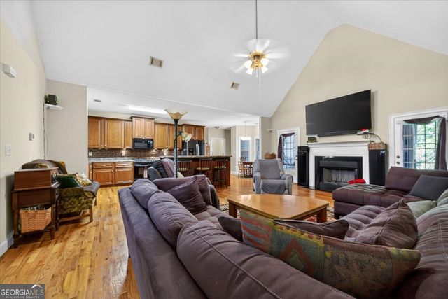 619 Grayridge Road, Gray, GA 31032