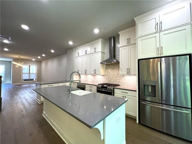 4353 Parkside Place, Atlanta, GA 30342