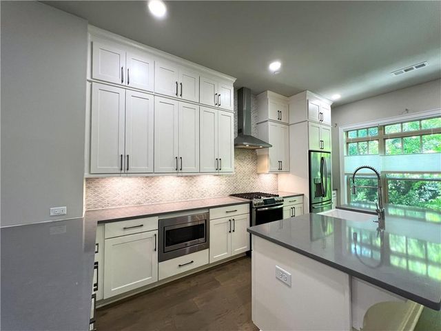 4353 Parkside Place, Atlanta, GA 30342