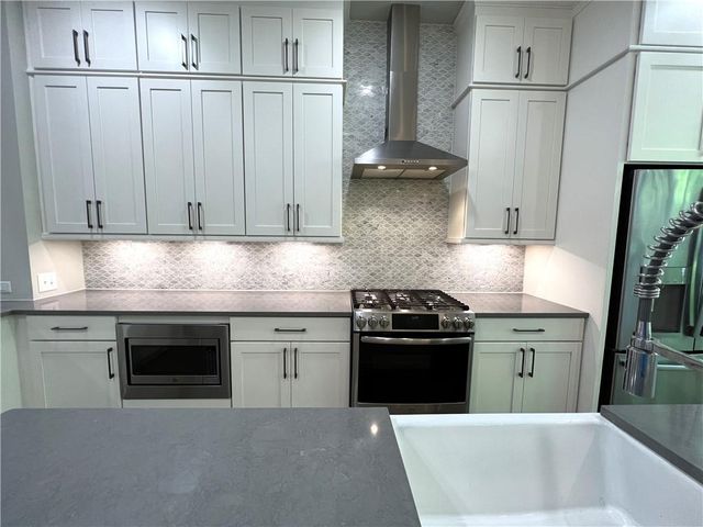 4353 Parkside Place, Atlanta, GA 30342
