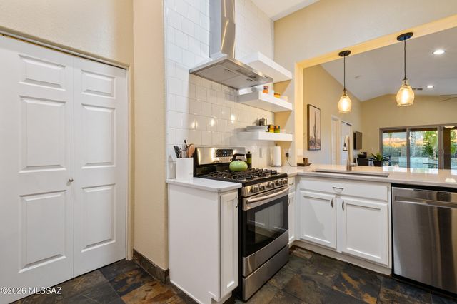13218 N Lost Artifact Lane, Oro Valley, AZ 85755