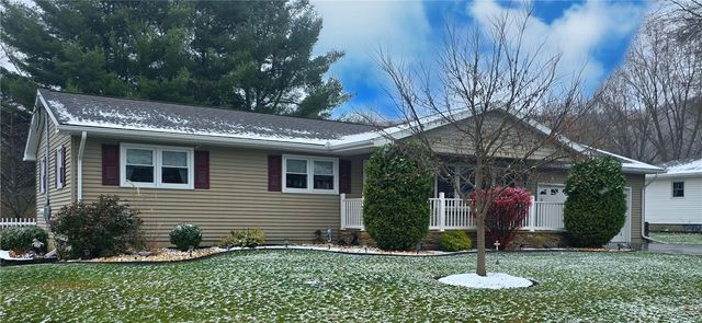 17 Lyons Drive, Big Flats, NY 14845