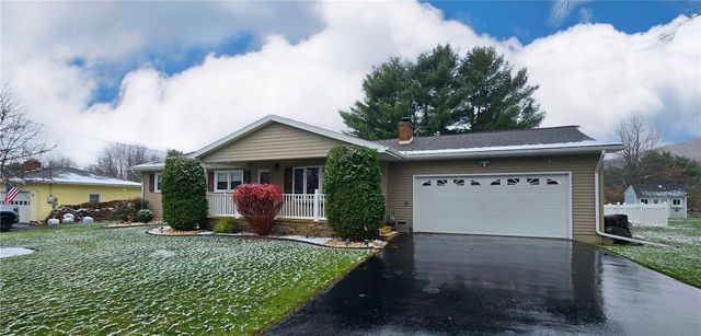 17 Lyons Drive, Big Flats, NY 14845