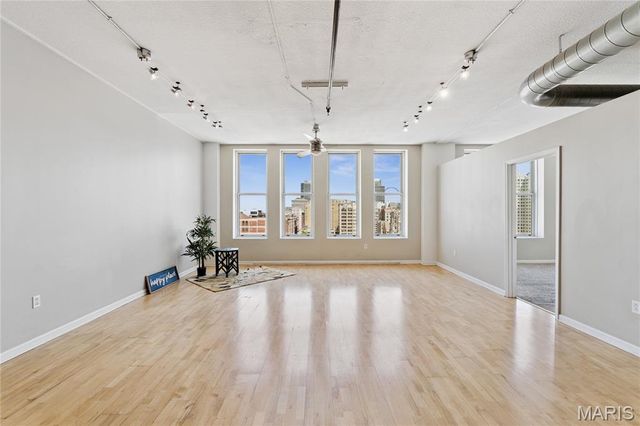 1501 Locust 905, St Louis, MO 63103