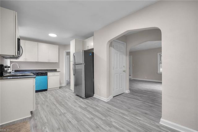 2504 Cromwell DR, Norfolk, VA 23509