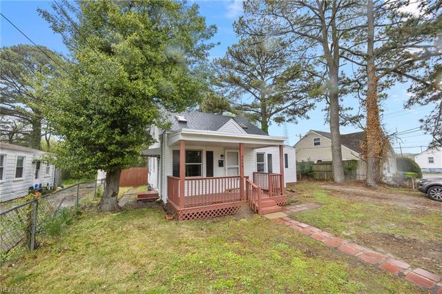 2504 Cromwell DR, Norfolk, VA 23509