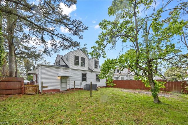 2504 Cromwell DR, Norfolk, VA 23509