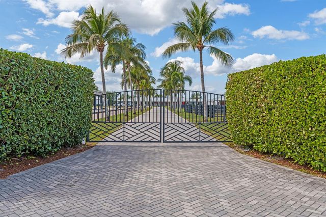 13155 Southfields Road, Wellington, FL 33414