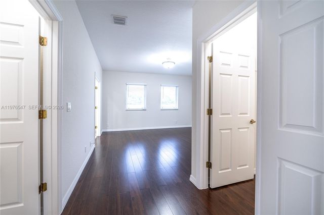 5327 SW 40th Ave, Dania Beach, FL 33314