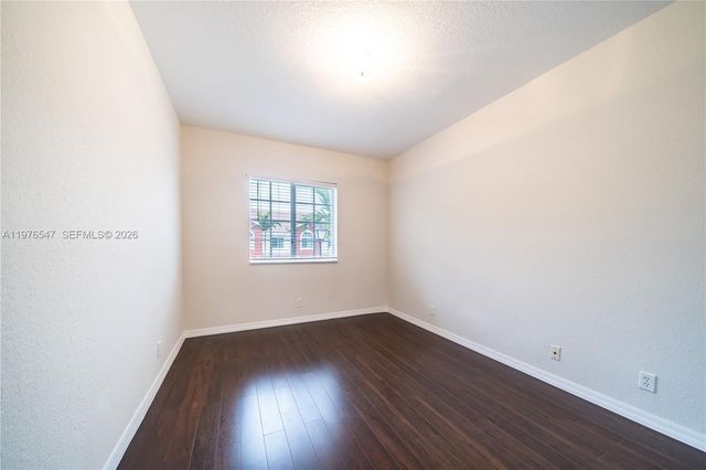 5327 SW 40th Ave, Dania Beach, FL 33314