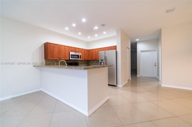 5327 SW 40th Ave, Dania Beach, FL 33314