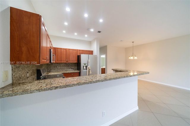 5327 SW 40th Ave, Dania Beach, FL 33314