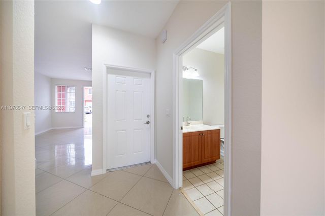 5327 SW 40th Ave, Dania Beach, FL 33314