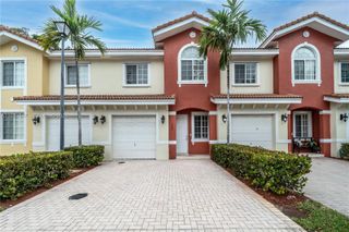 5327 SW 40th Ave, Dania Beach, FL 33314