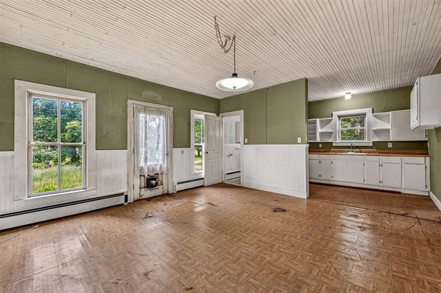 1085 S 96th Avenue, Shelby, MI 49455