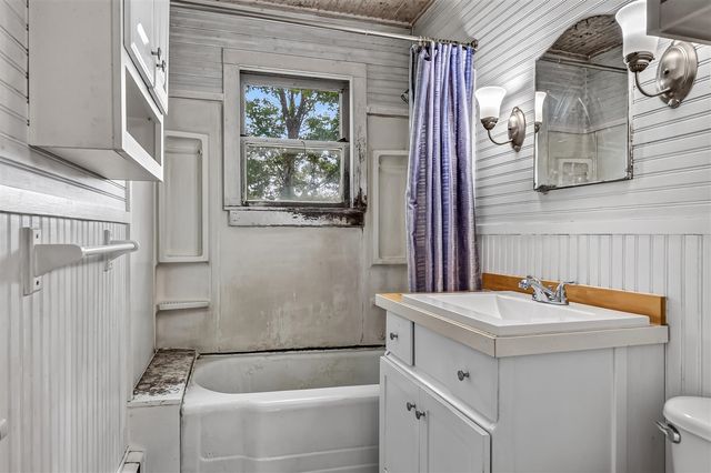 1085 S 96th Avenue, Shelby, MI 49455