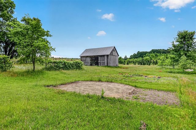 1085 S 96th Avenue, Shelby, MI 49455
