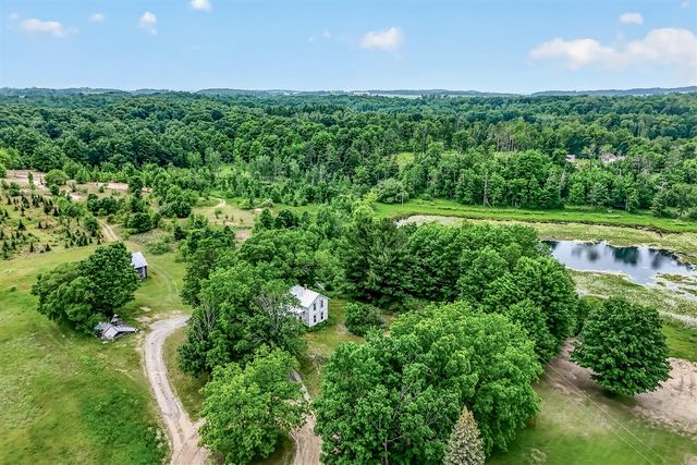 1085 S 96th Avenue, Shelby, MI 49455