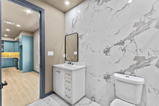 818 Lambert Street, Dallas, TX 75203