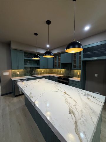 818 Lambert Street, Dallas, TX 75203