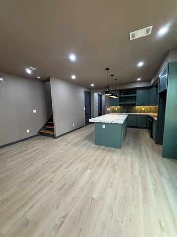 818 Lambert Street, Dallas, TX 75203