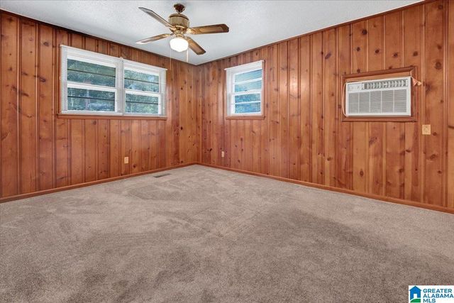401 10TH AVENUE, Midfield, AL 35228