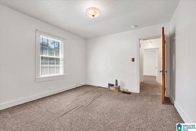 401 10TH AVENUE, Midfield, AL 35228
