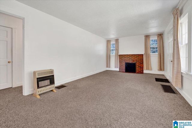 401 10TH AVENUE, Midfield, AL 35228